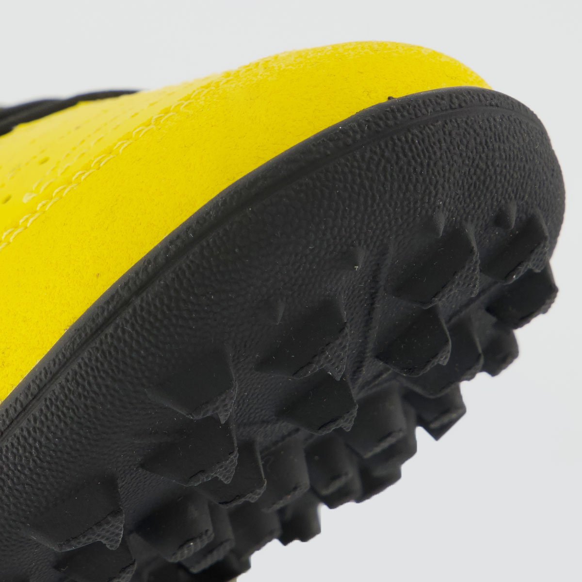 Chuteira Umbro Furious Society Amarela e Preta Amarelo 8