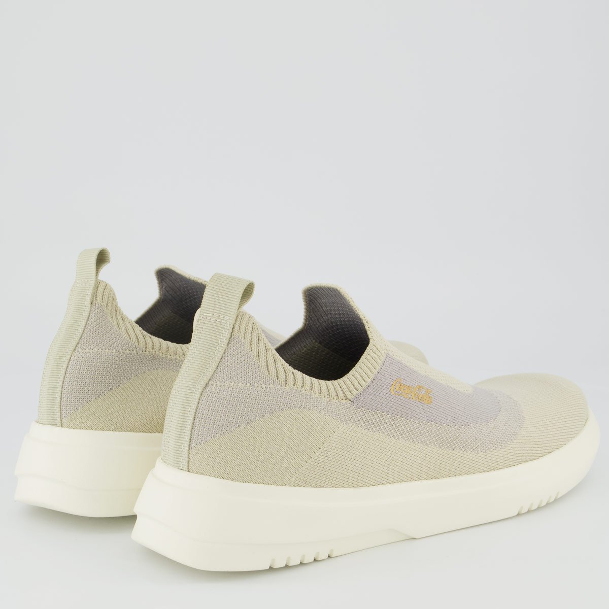 Tênis Coca Cola Loud Breath Off White e Cinza Off White 3