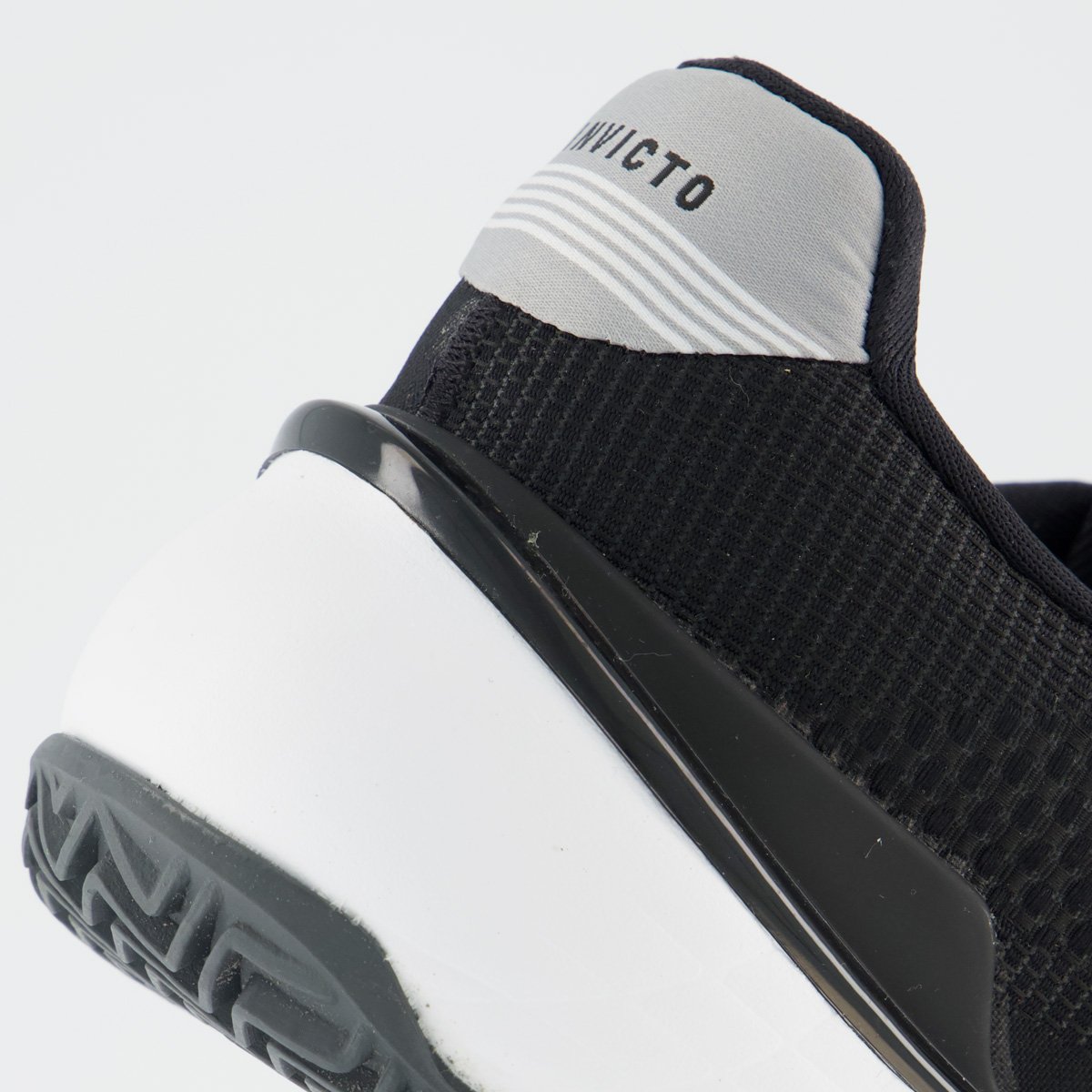 Tênis Fila Invicto Clay Feminino Preto e Cinza Preto 6