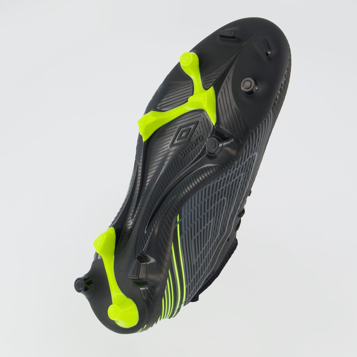Chuteira Umbro Top Speed Club Campo Preta e Verde Preto 5