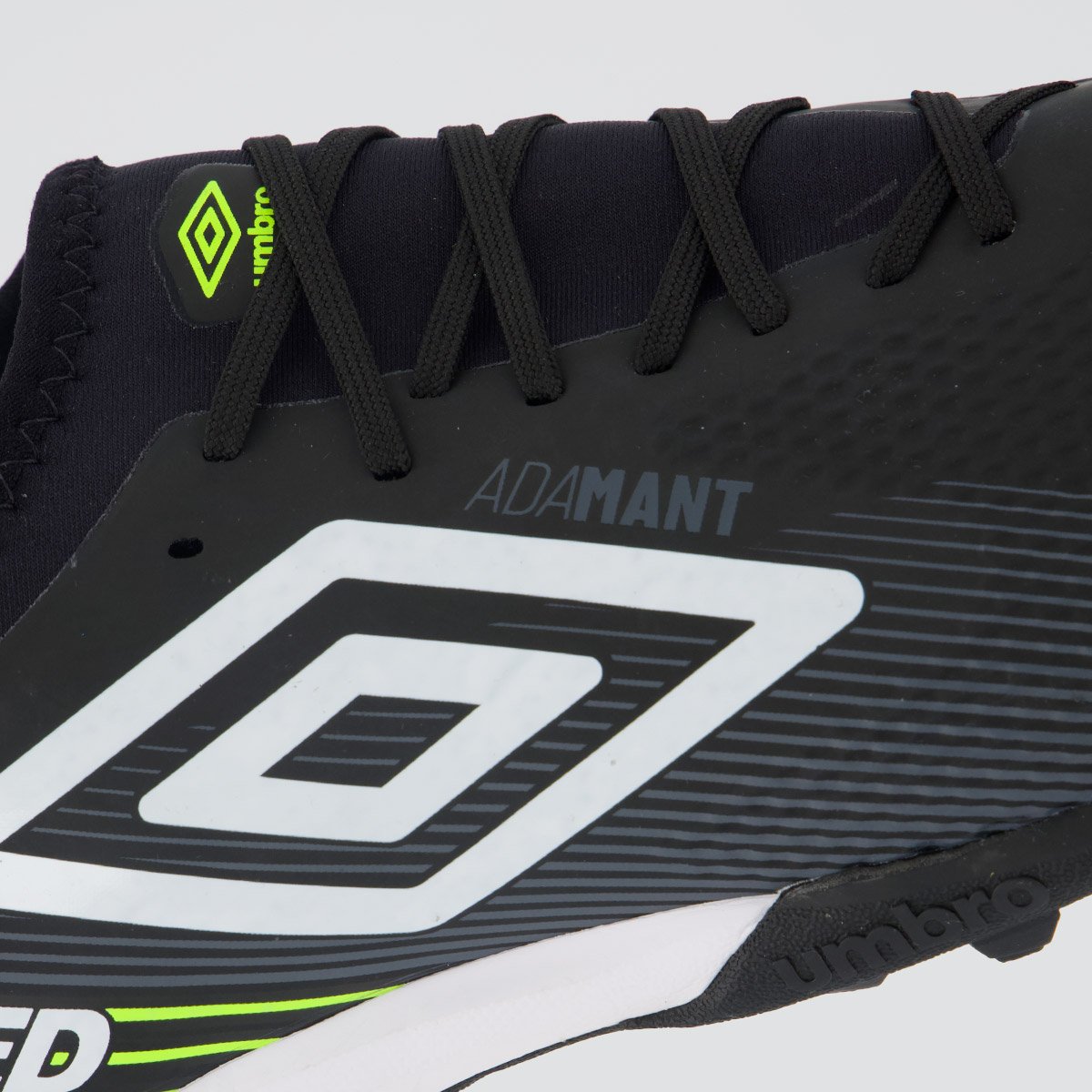 Chuteira Umbro Top Speed Club Society Preta e Verde Preto 7