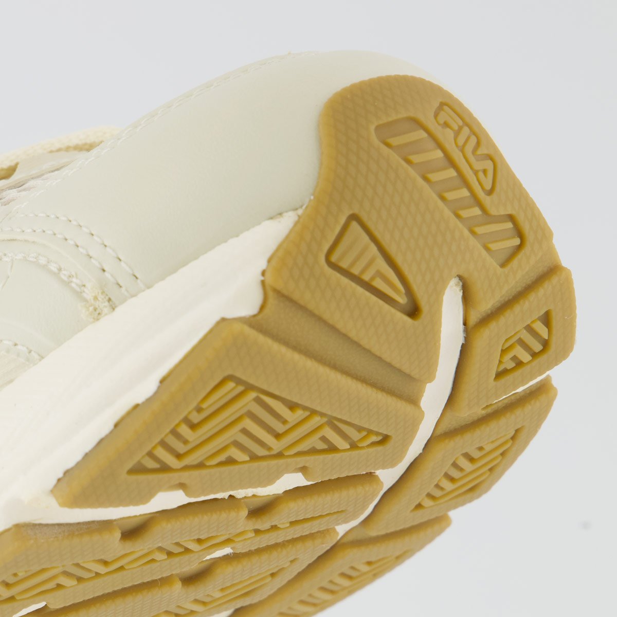 Tênis Fila Runner 2K Off-White e Bege Bege 8