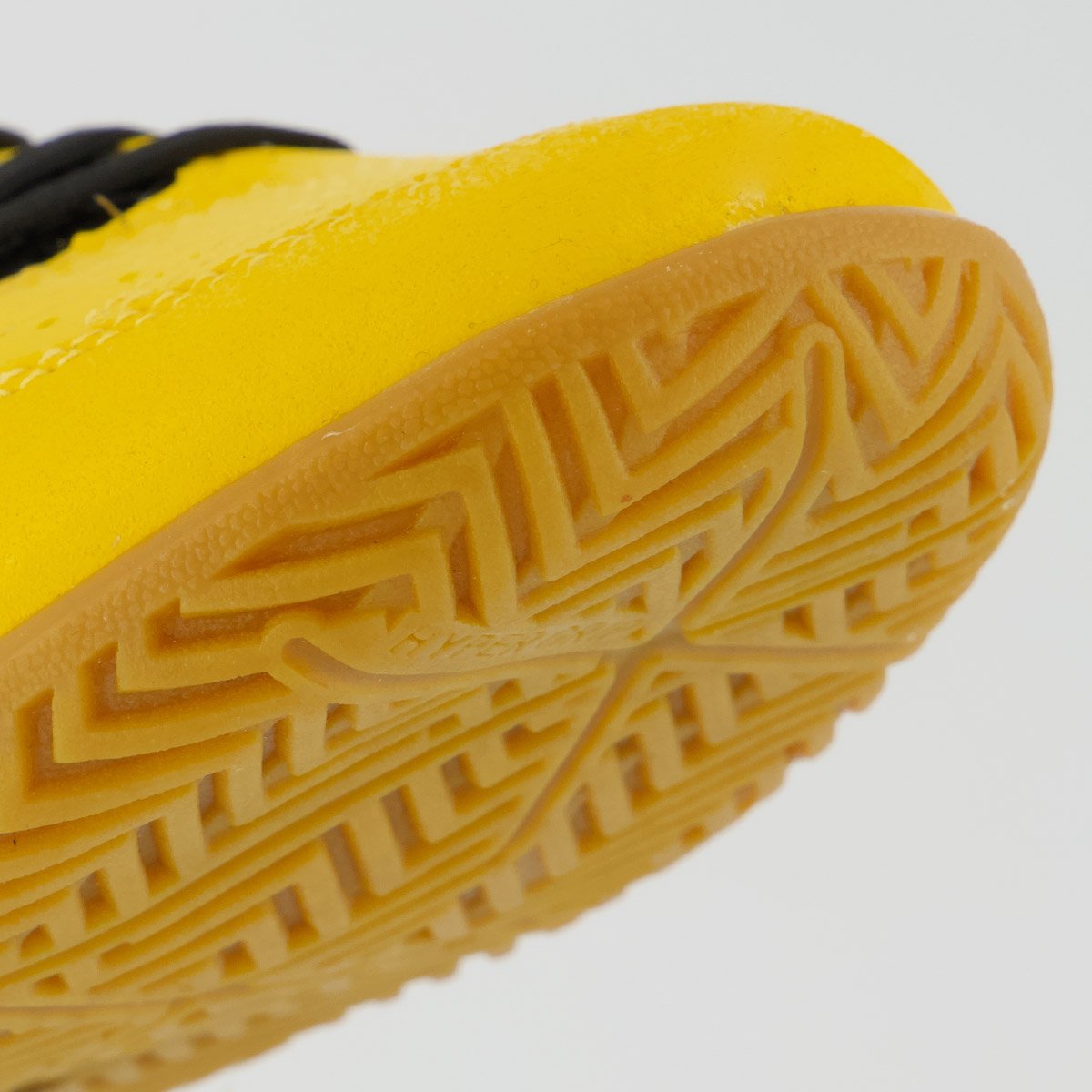 Chuteira Umbro Furious Futsal Amarela e Preta Amarelo 8