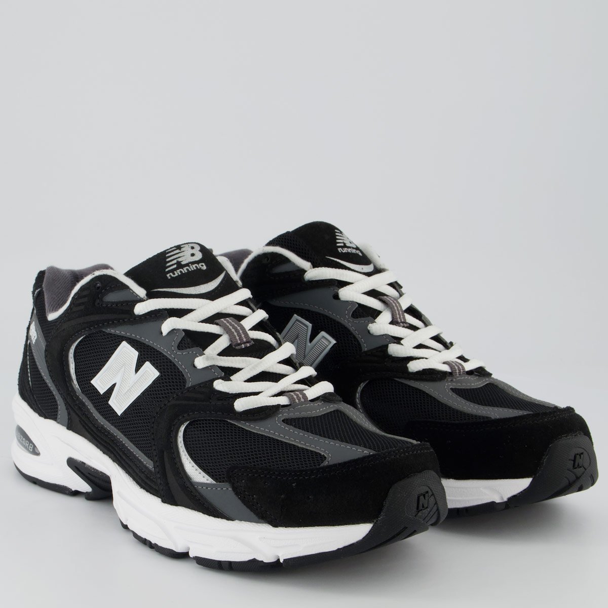 Tênis New Balance 530 Preto e Branco Preto 2