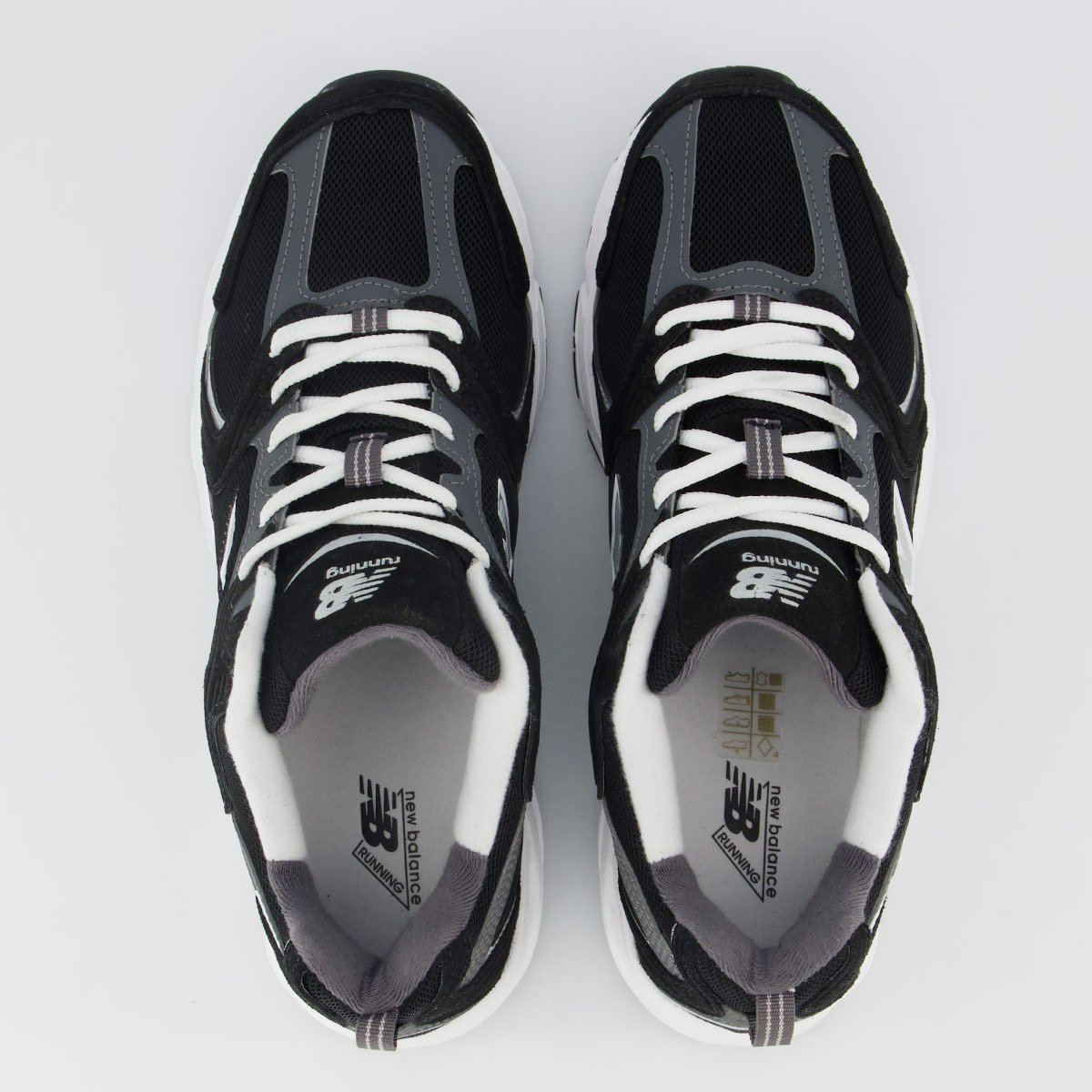 Tênis New Balance 530 Preto e Branco Preto 4