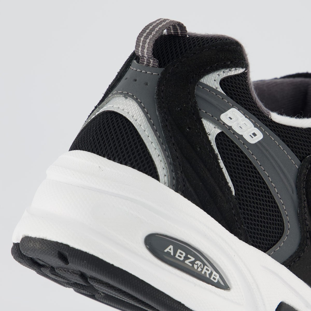 Tênis New Balance 530 Preto e Branco Preto 6