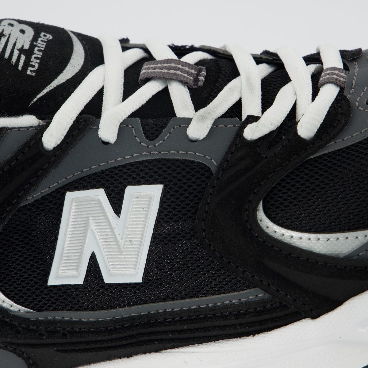 Tênis New Balance 530 Preto e Branco Preto 7