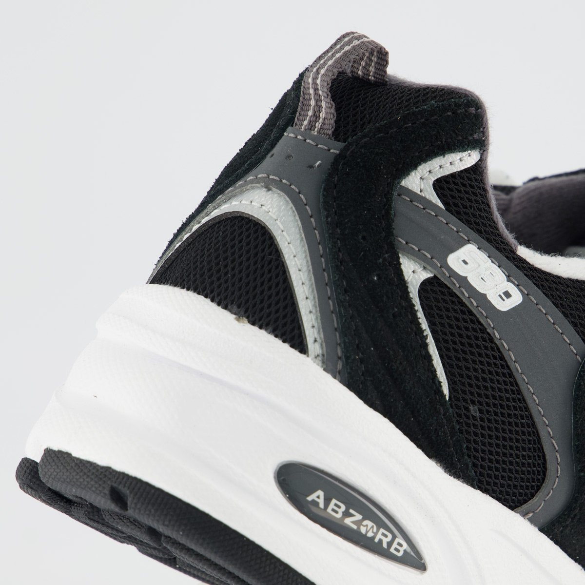 Tênis New Balance 530 Feminino Preto e Branco Preto 6