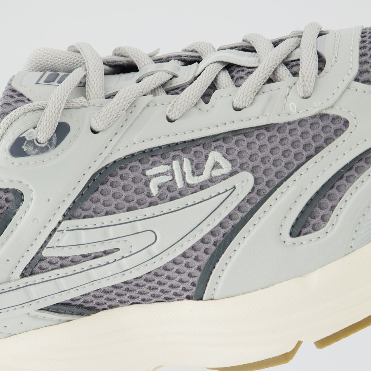 Tênis Fila Runner 2K Off White e Cinza Cinza 7