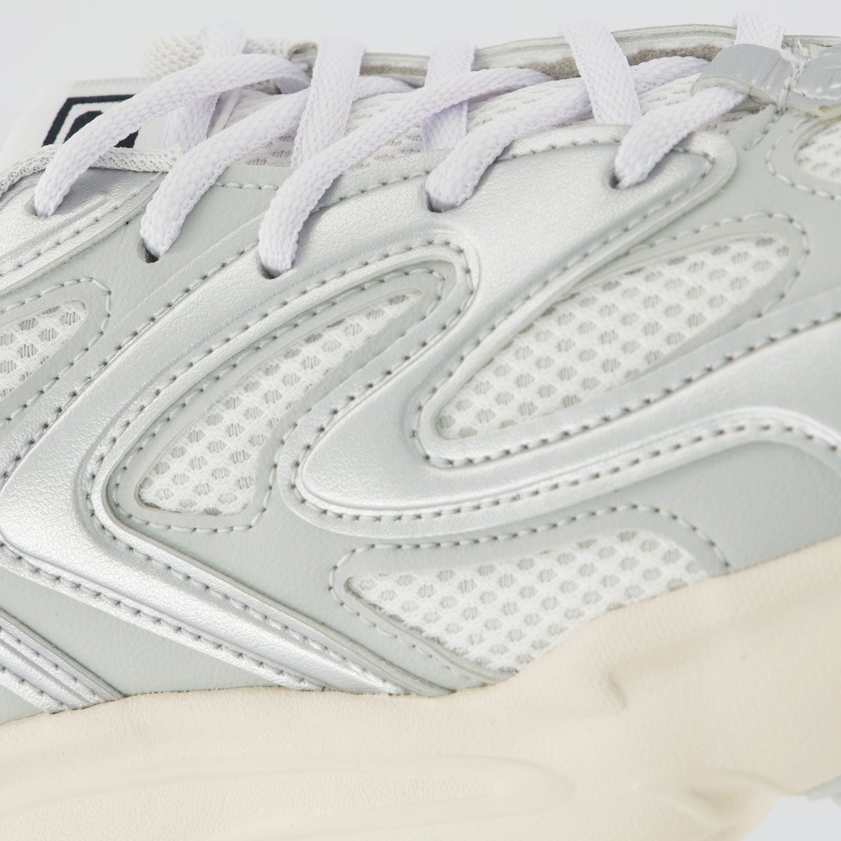 Tênis Fila Buzzard Bold Feminino Prata e Branco Branco/Prata 7
