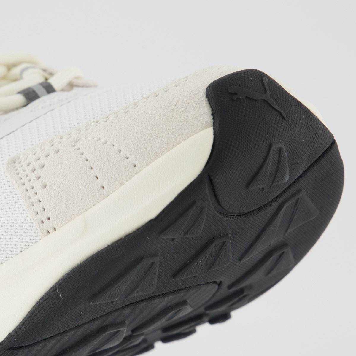 Tênis Puma Insphere Branco e Cinza Branco 8