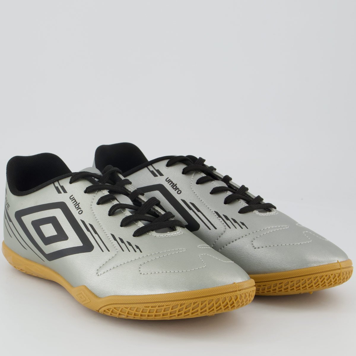 Chuteira Umbro Brave Futsal Prata e Preta Prata 2