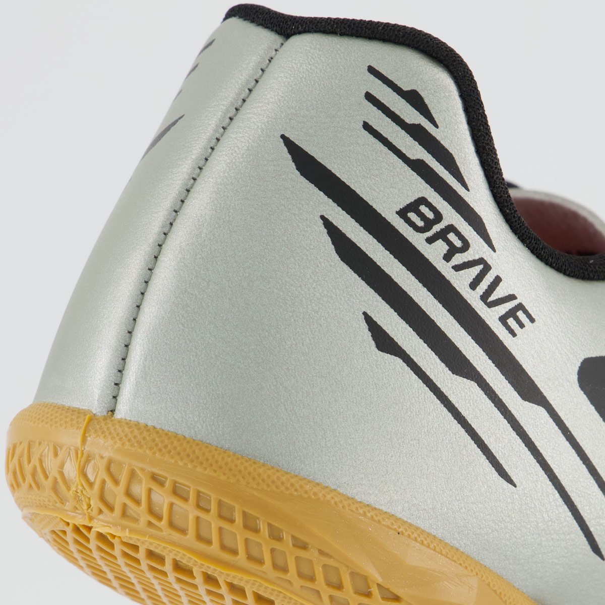Chuteira Umbro Brave Futsal Prata e Preta Prata 6