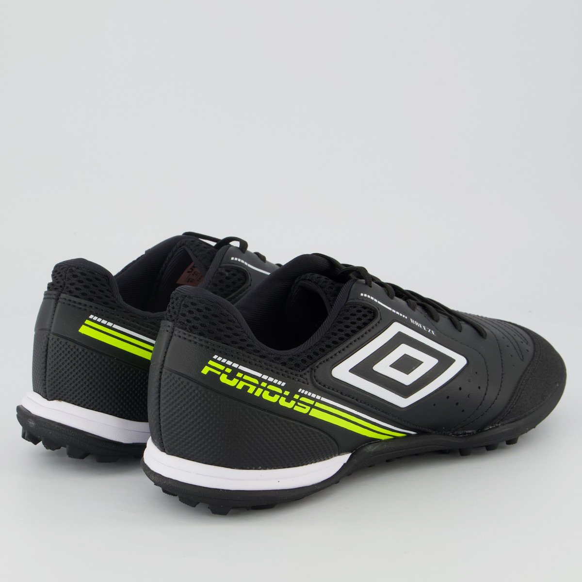 Chuteira Umbro Furious Society Preta e Verde Preto 3