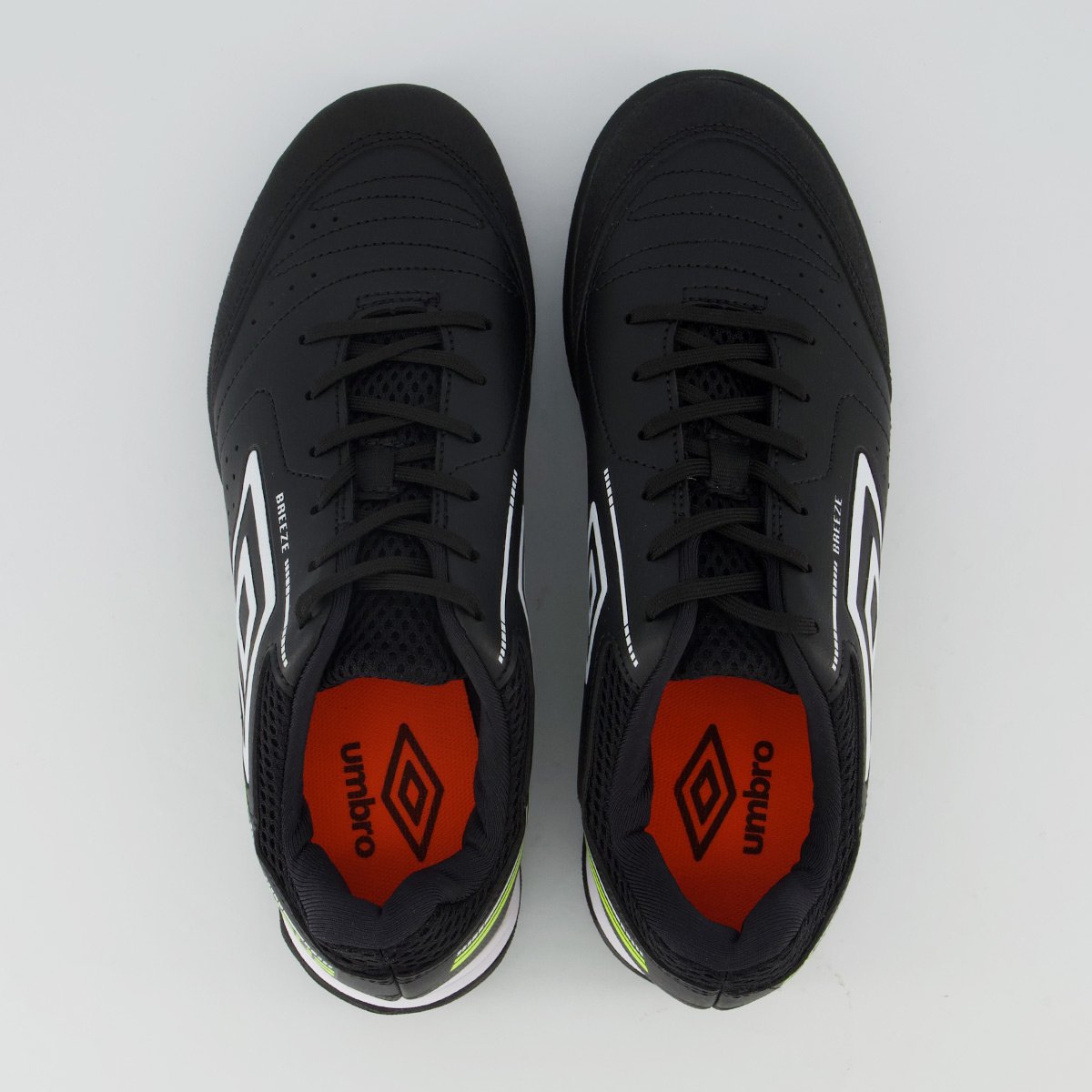 Chuteira Umbro Furious Society Preta e Verde Preto 4