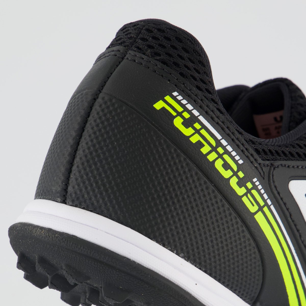 Chuteira Umbro Furious Society Preta e Verde Preto 6