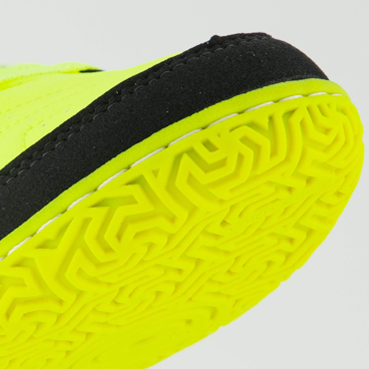 Chuteira Umbro Pro Challenge Uptake Futsal Verde e Preta Preto/Verde 8