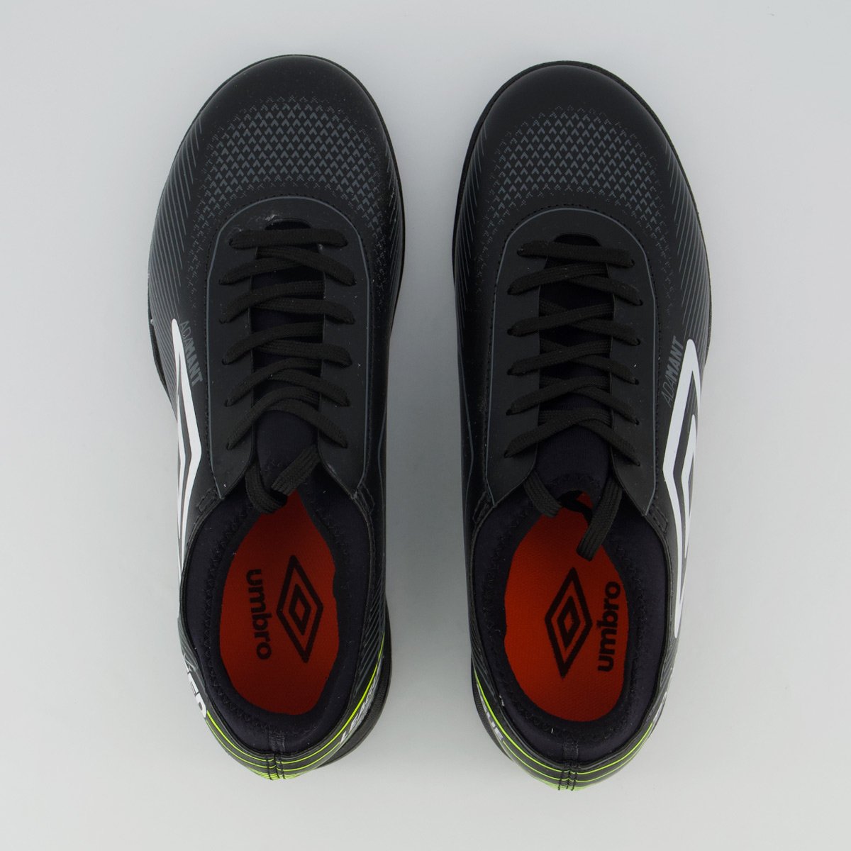 Chuteira Umbro Top Speed League Society Preta e Branca Preto 4