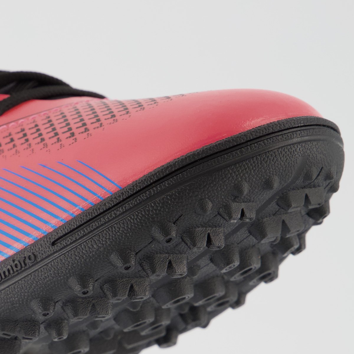 Chuteira Umbro Top Speed League Society Rosa e Preta Rosa 8