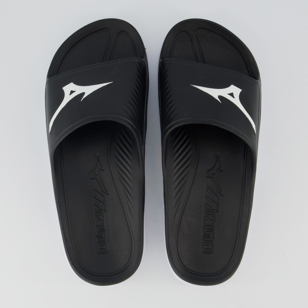 Chinelo Mizuno Enerzy Preto e Branco