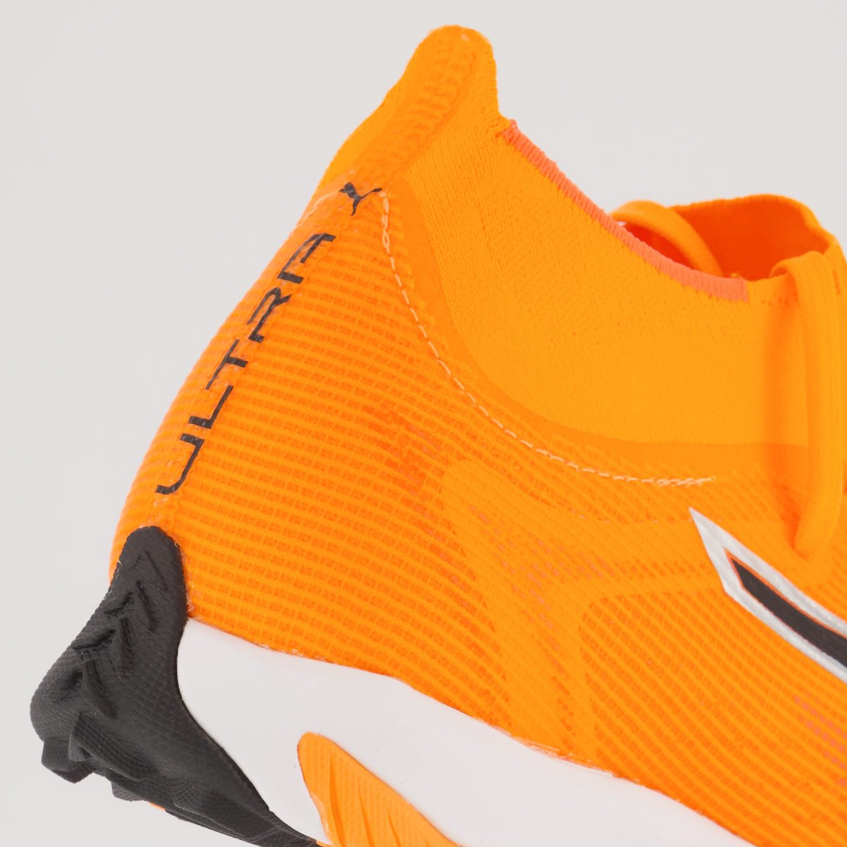 Chuteira Puma Ultra 6 Match+ TT Society Laranja e Preta Laranja 6