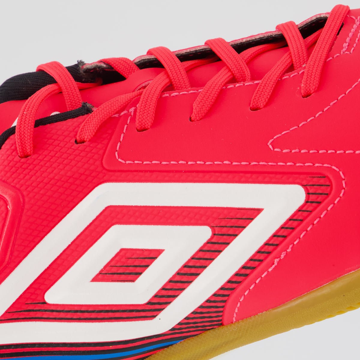 Chuteira Umbro Master Class Club Futsal Rosa e Azul Rosa 7