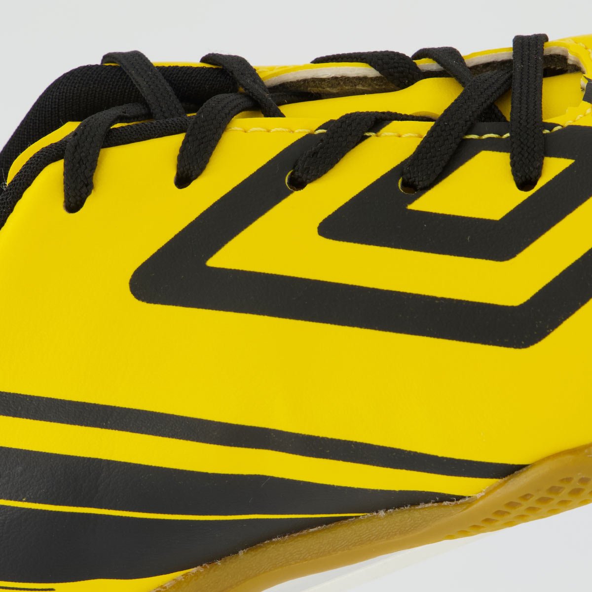 Chuteira Umbro Kick Futsal Juvenil Amarelo e Preto Amarelo 7