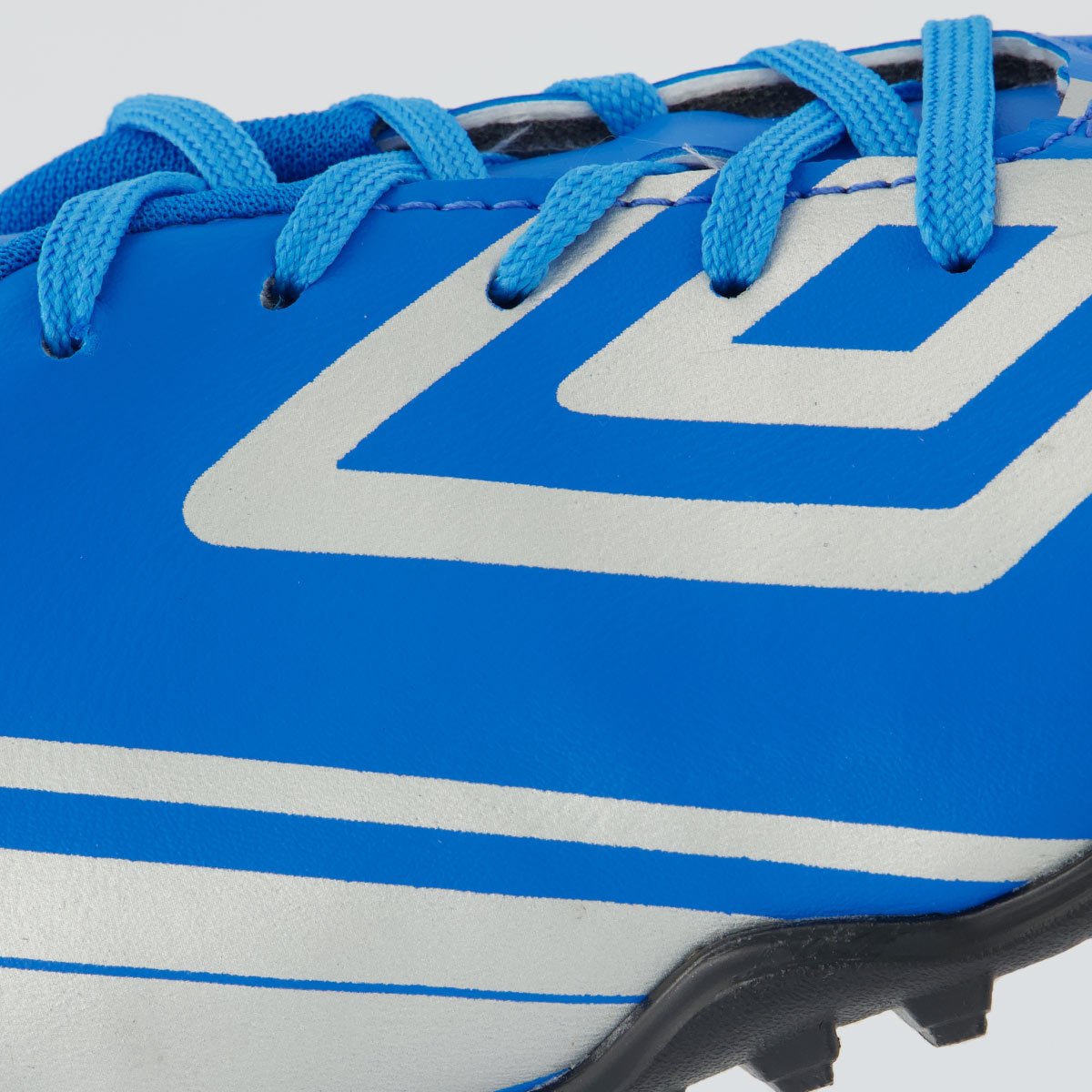 Chuteira Umbro Kick Society Juvenil Azul e Prata Azul 7