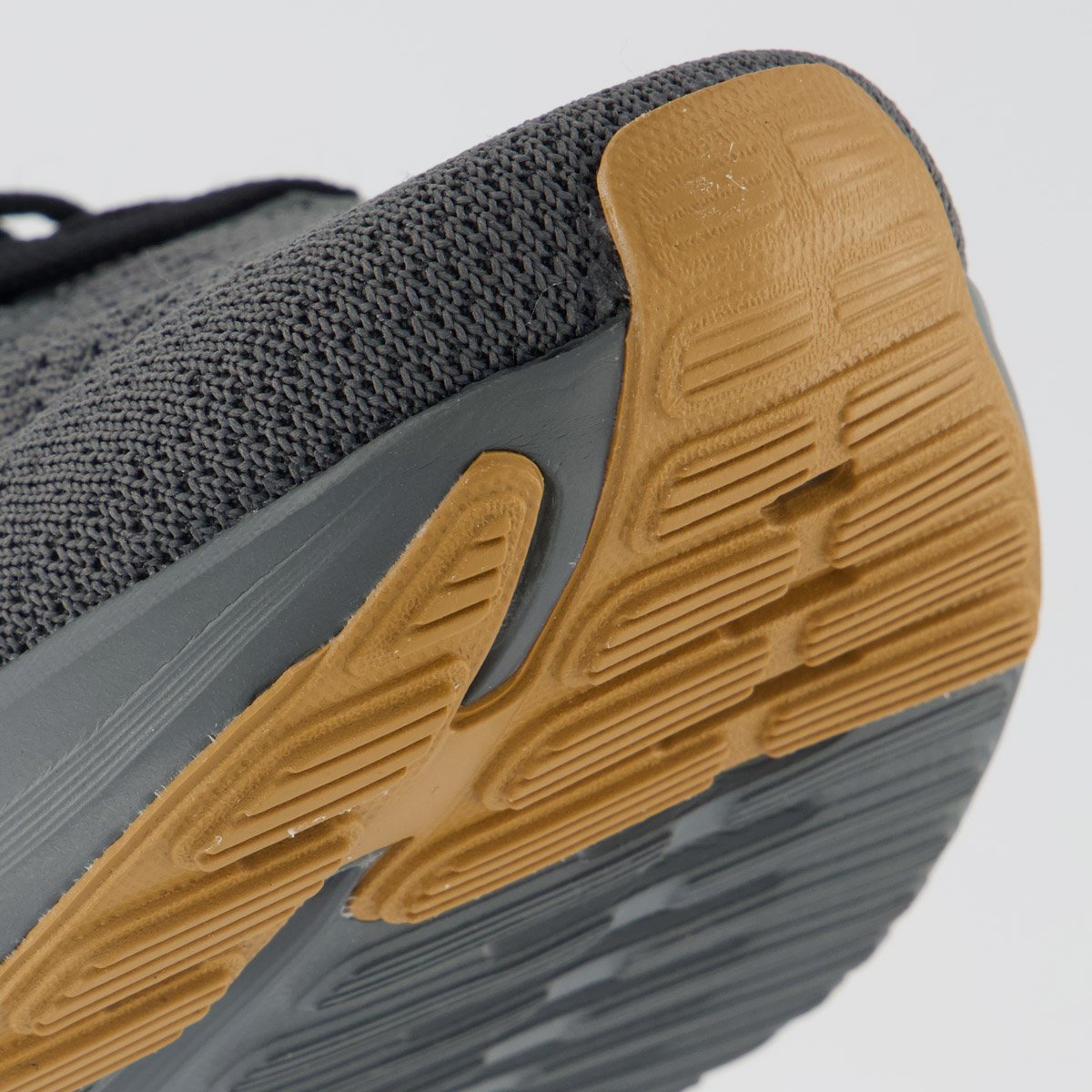 Tênis Under Armour Charged Sunny Cinza Cinza 8