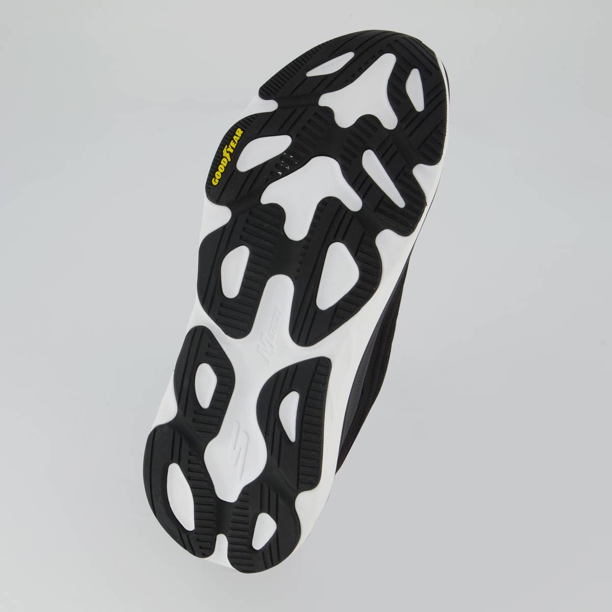 Tênis Skechers Max Run Preto e Branco Preto 5