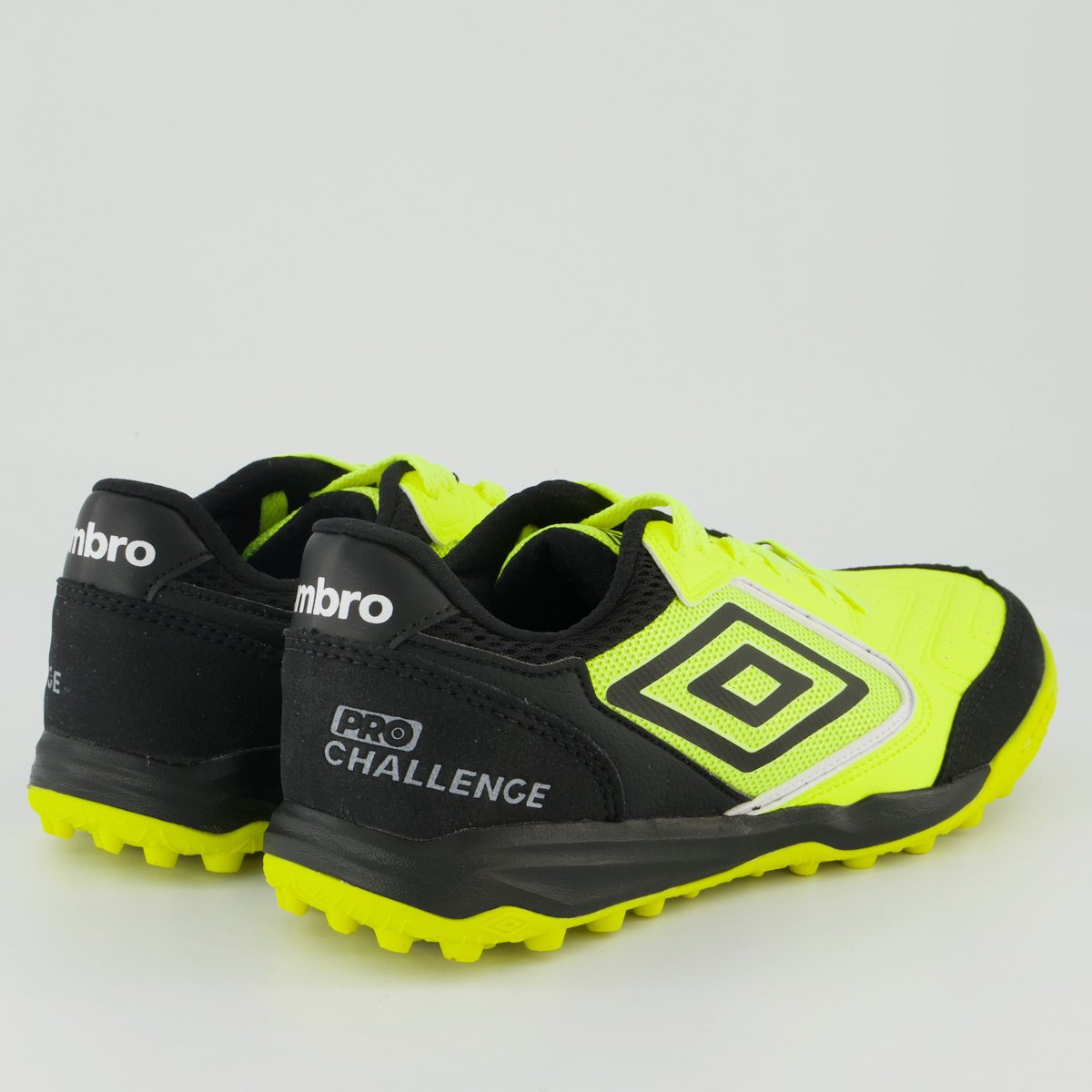 Chuteira Umbro Pro Challenge Uptake Society Verde e Preta Verde/Preto 3