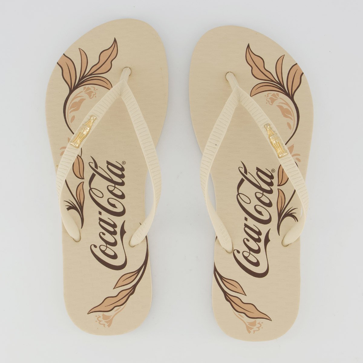 Chinelo Coca Cola James Feminino Off White