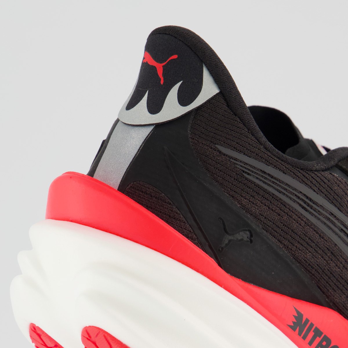 Tênis Puma Deviate Nitro 4 Preto e Vermelho Preto 6