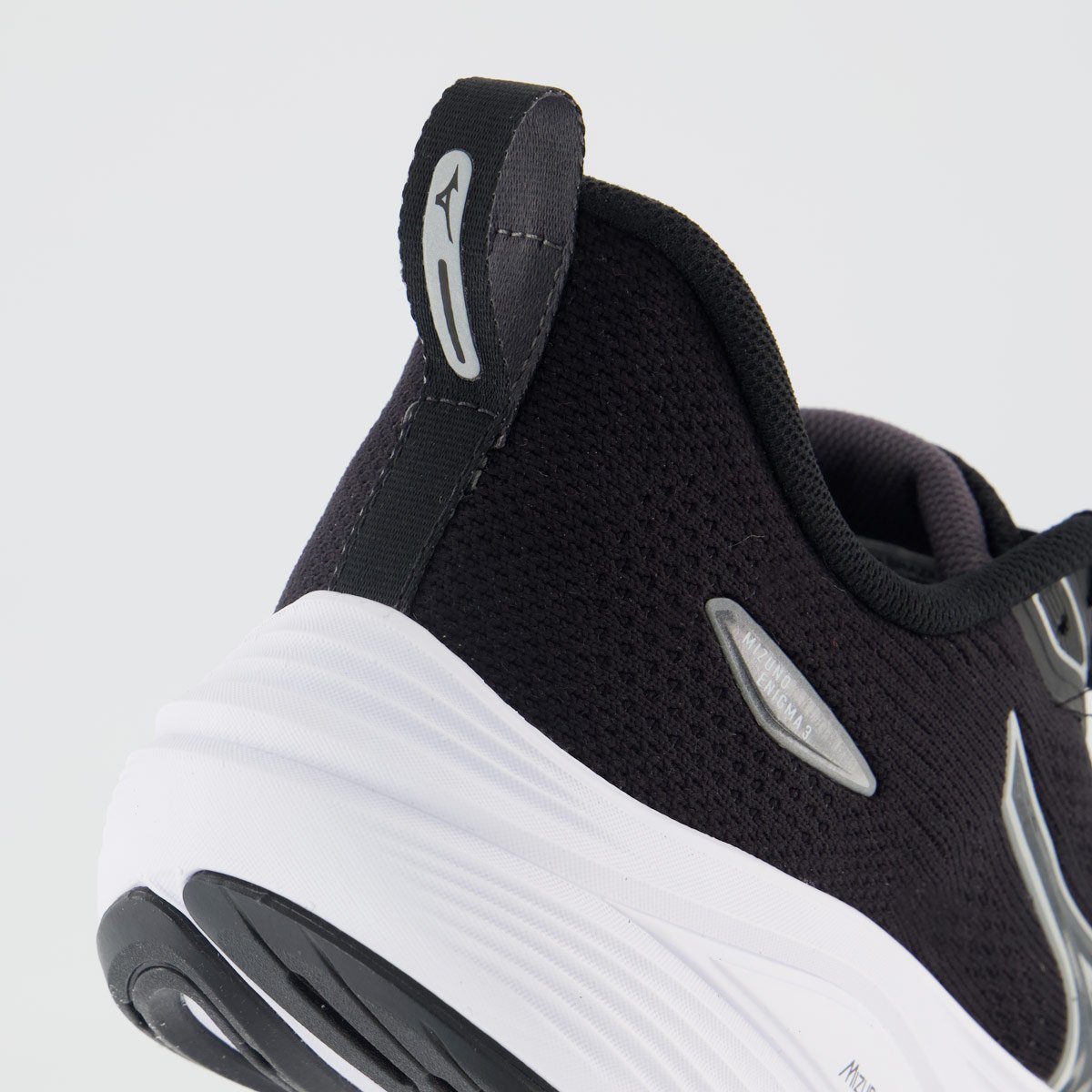 Tênis Mizuno Enigma 3 Preto e Branco Preto 6
