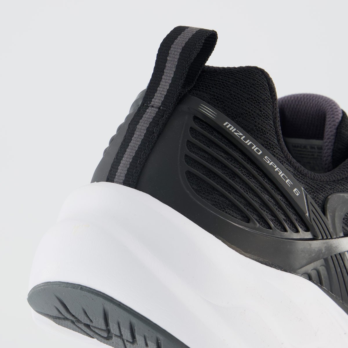 Tênis Mizuno Space 6 Preto e Branco Preto 6