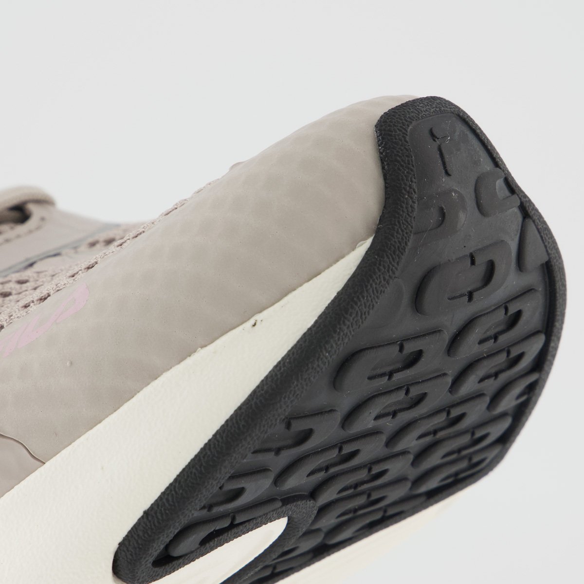 Tênis Fila Recovery Feminino Cinza e Bordô Cinza/Bordô 8