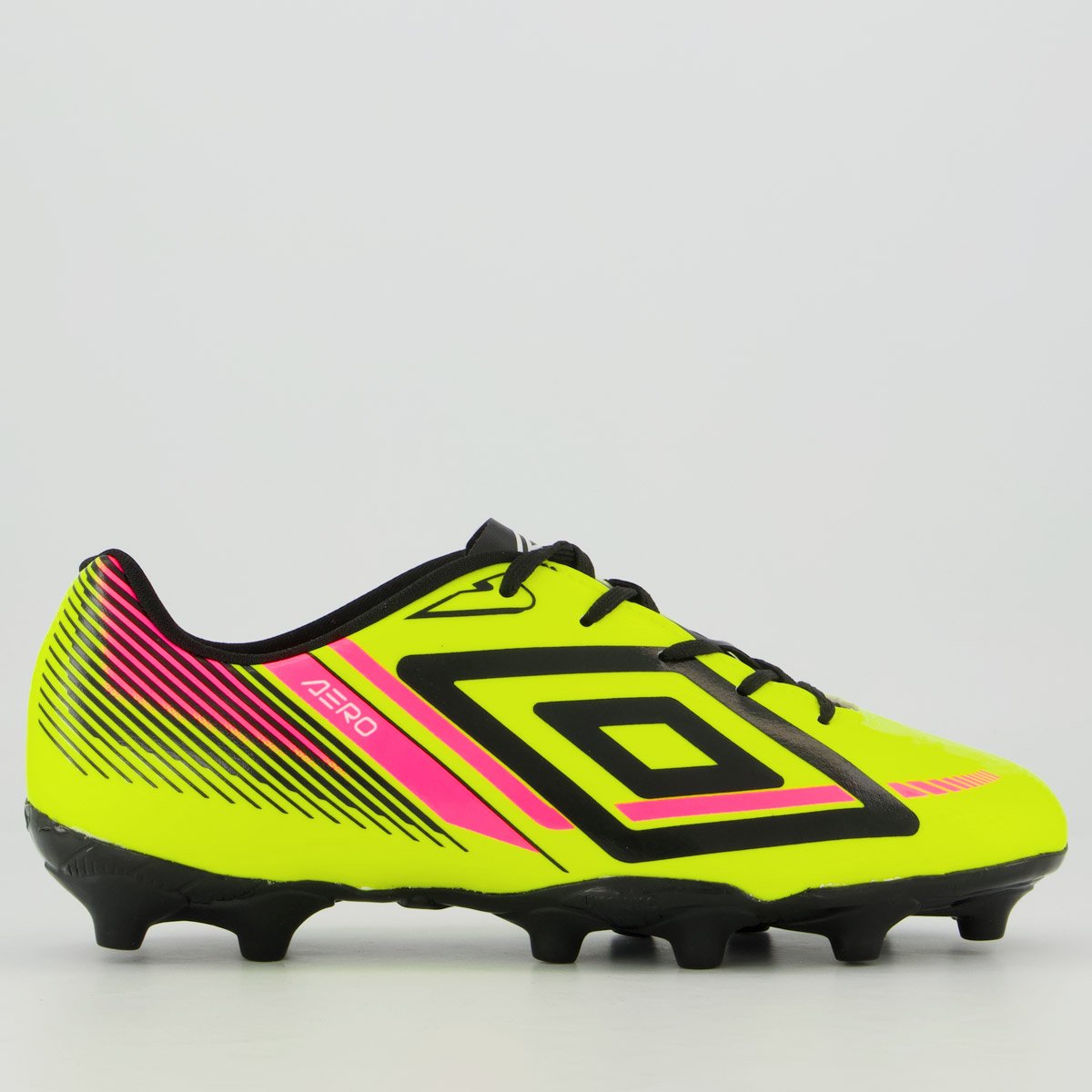 Chuteira Umbro Aerodynamic Campo Verde e Preto