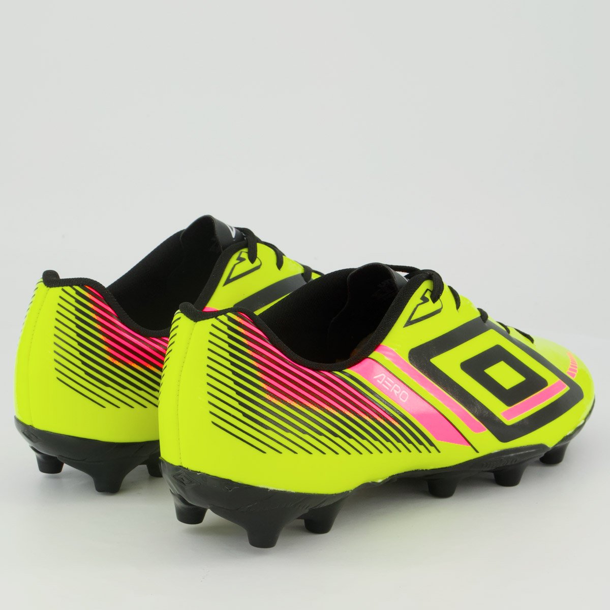 Chuteira Umbro Aerodynamic Campo Verde e Preto Verde 3