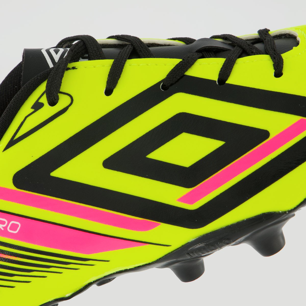 Chuteira Umbro Aerodynamic Campo Verde e Preto Verde 7