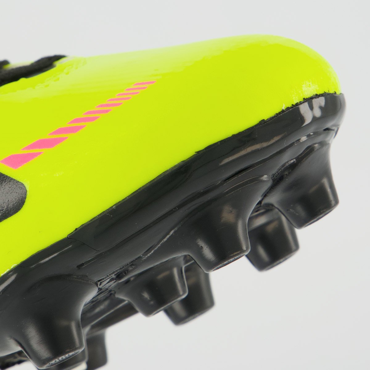 Chuteira Umbro Aerodynamic Campo Verde e Preto Verde 8