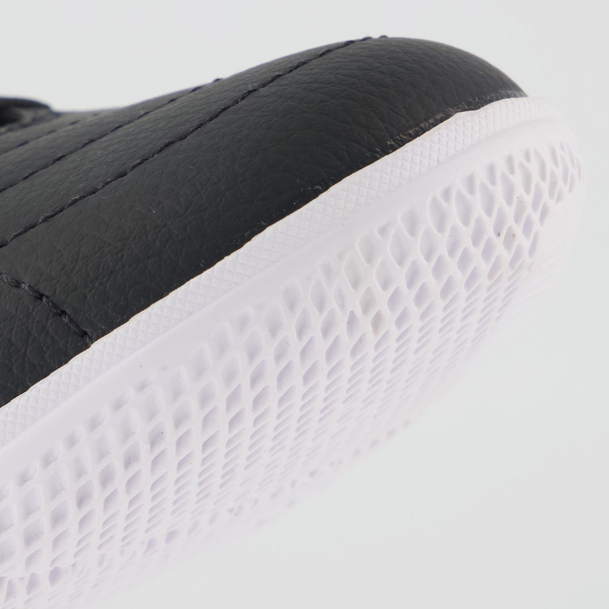 Chuteira Umbro Class Footballer Futsal Preta e Amarela Preto 8