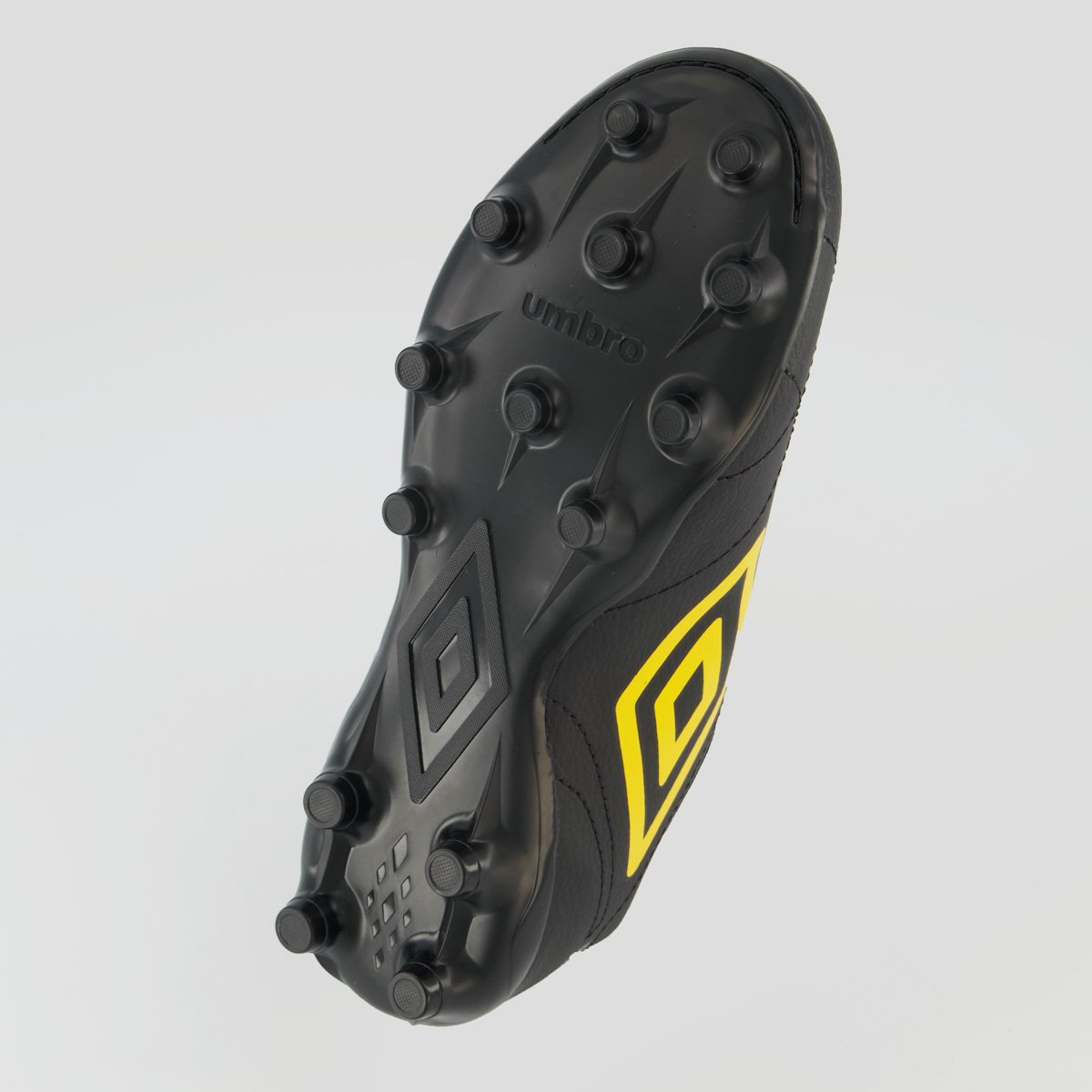 Chuteira Umbro Class Footballer Campo Preta e Amarela Preto 5