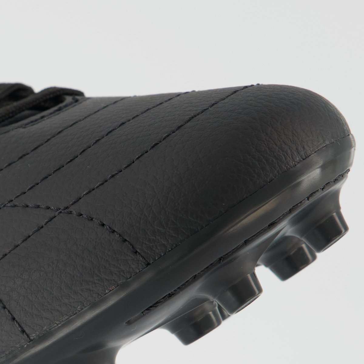 Chuteira Umbro Class Footballer Campo Preta e Amarela Preto 8