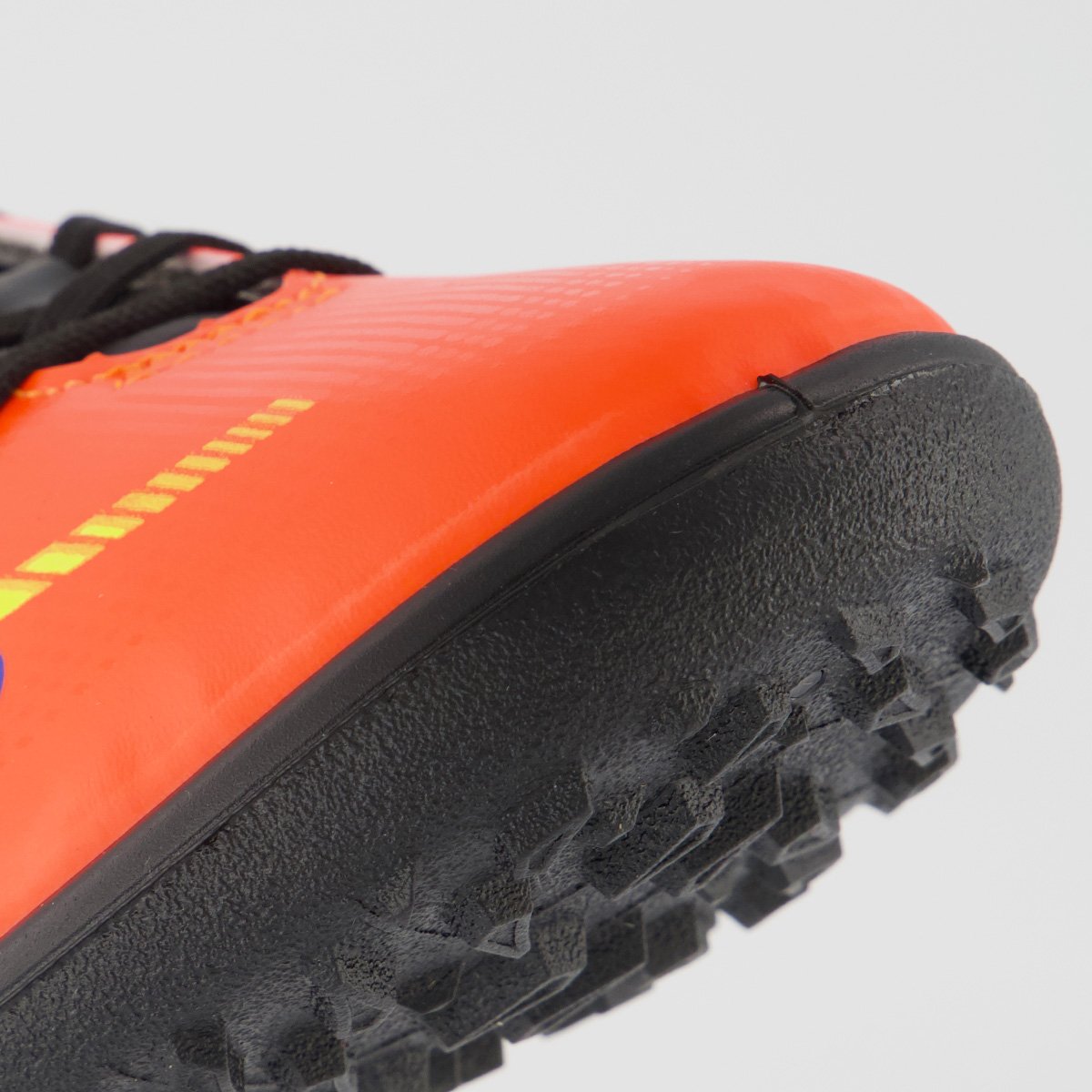 Chuteira Umbro Aerodynamic Society Laranja e Azul Laranja 8