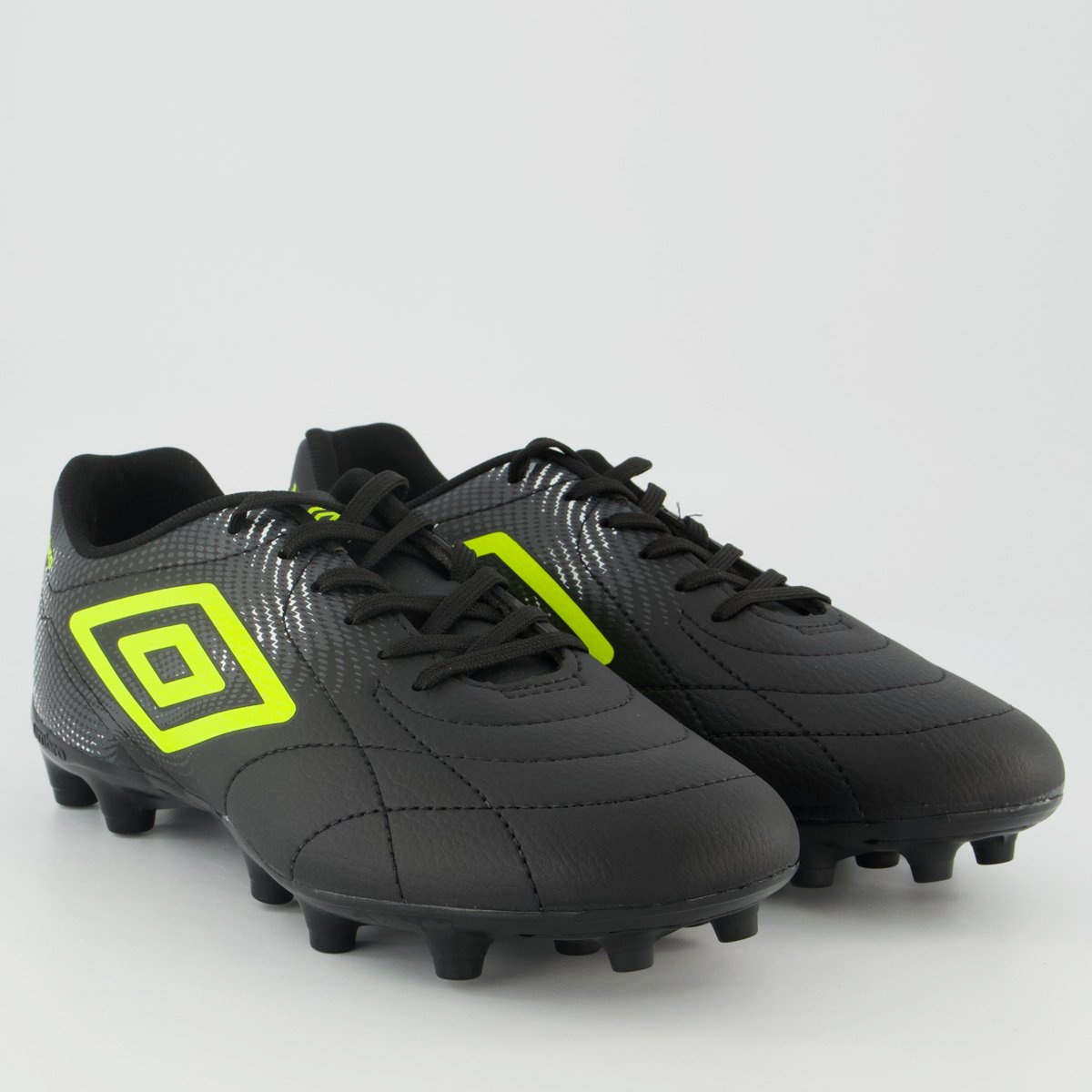 Chuteira Umbro Class Neo Campo Preta e Amarela Preto 2