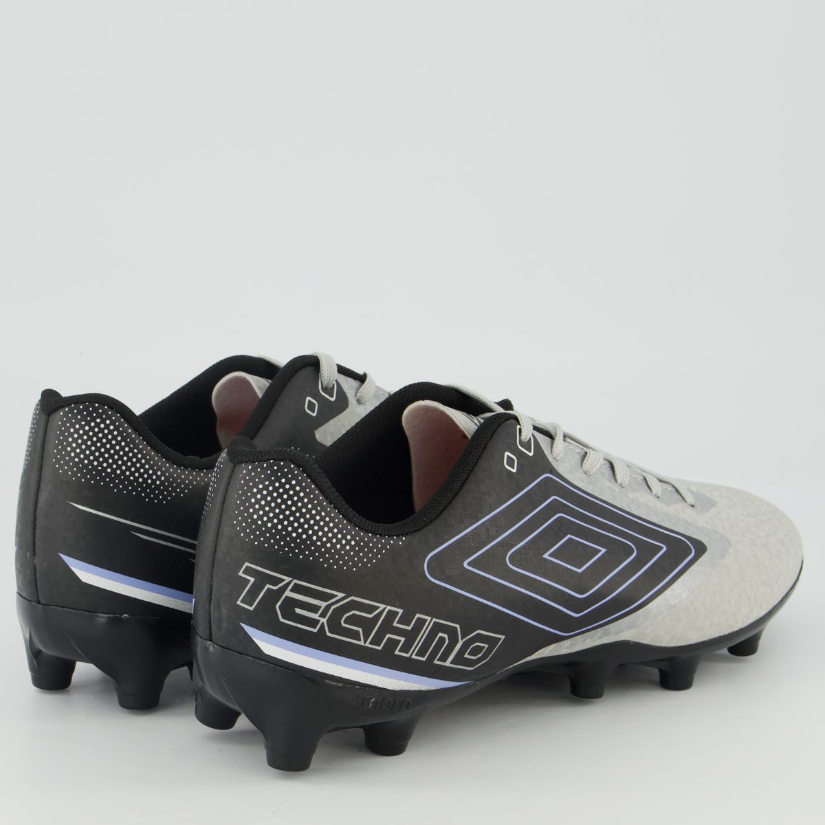 Chuteira Umbro Techno II Campo Prata e Preta Preto/Prata 3