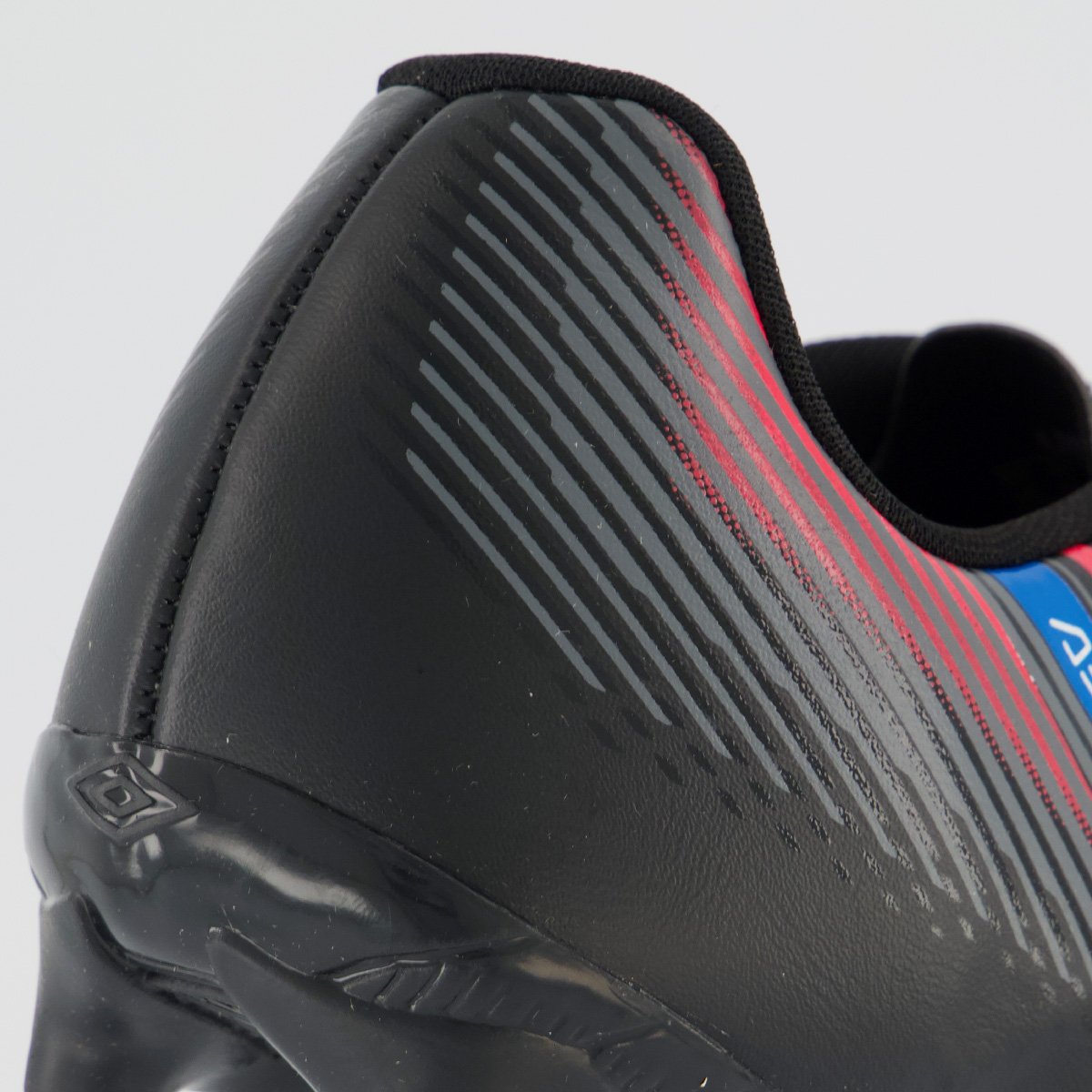 Chuteira Umbro Aerodynamic Campo Preta e Azul Preto 6
