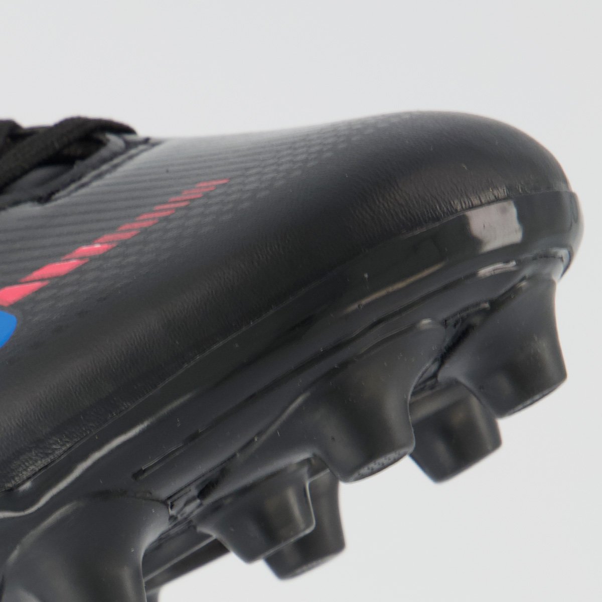 Chuteira Umbro Aerodynamic Campo Preta e Azul Preto 8