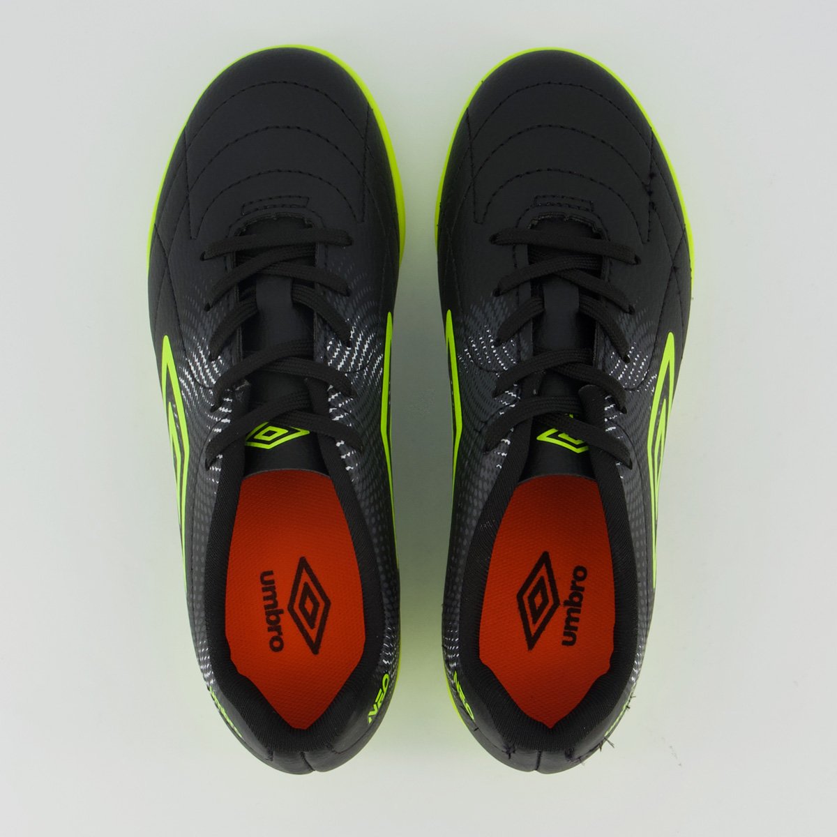 Chuteira Umbro Class Neo Society K Juvenil Preta e Verde Preto 4