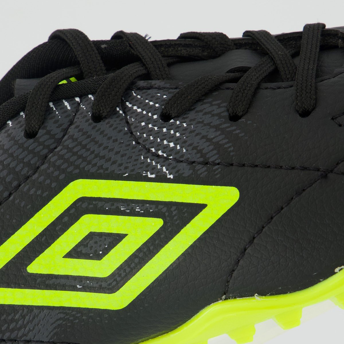 Chuteira Umbro Class Neo Society K Juvenil Preta e Verde Preto 7